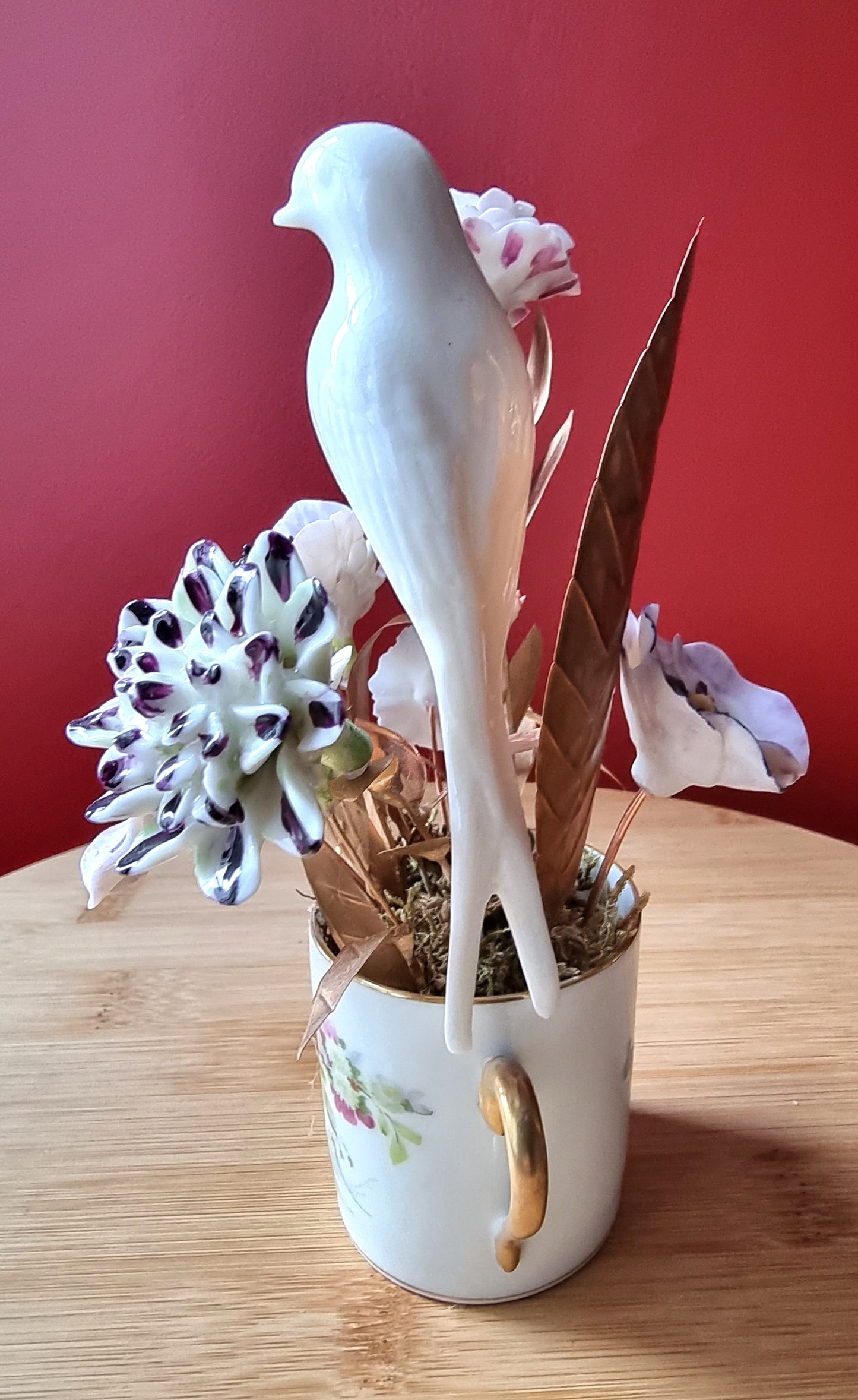 Pompadour porcelain flower 010