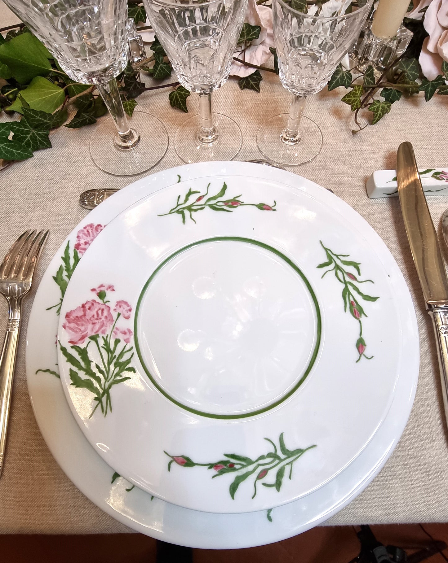 Décor peint à la main assiette 004