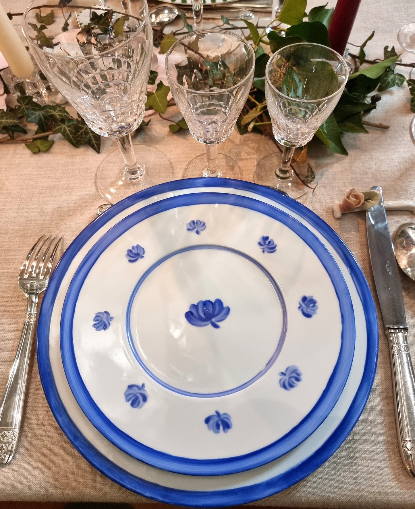 Décor peint à la main assiette 006