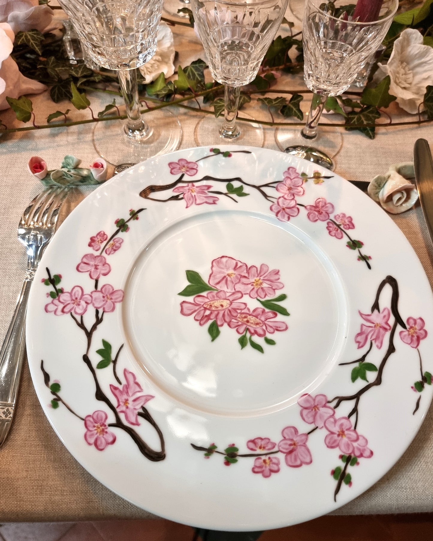 Décor peint à la main assiette 007