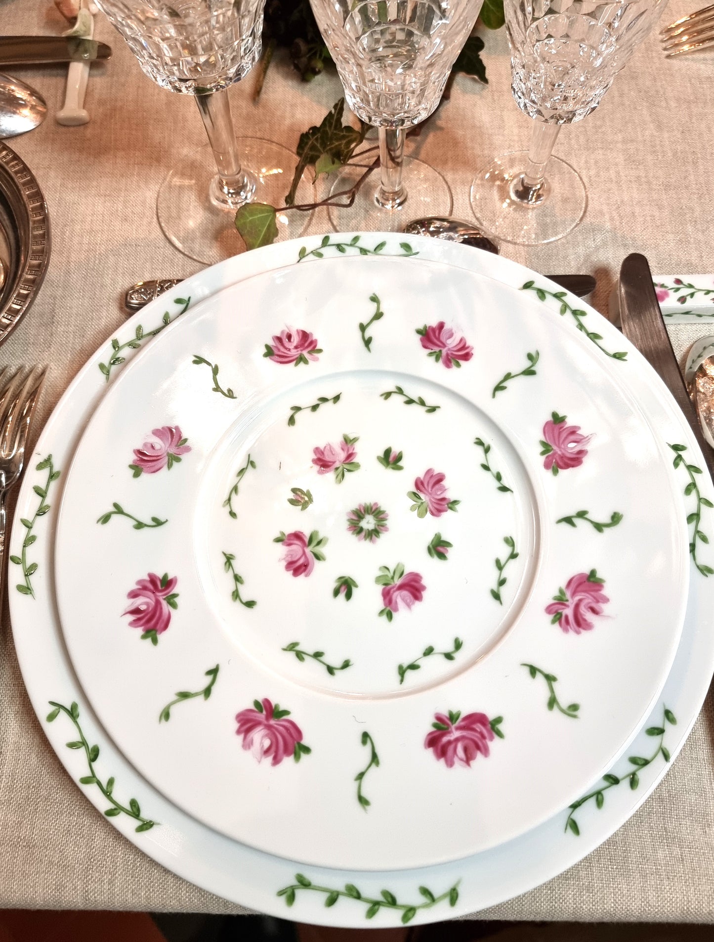 Décor peint à la main assiette 001