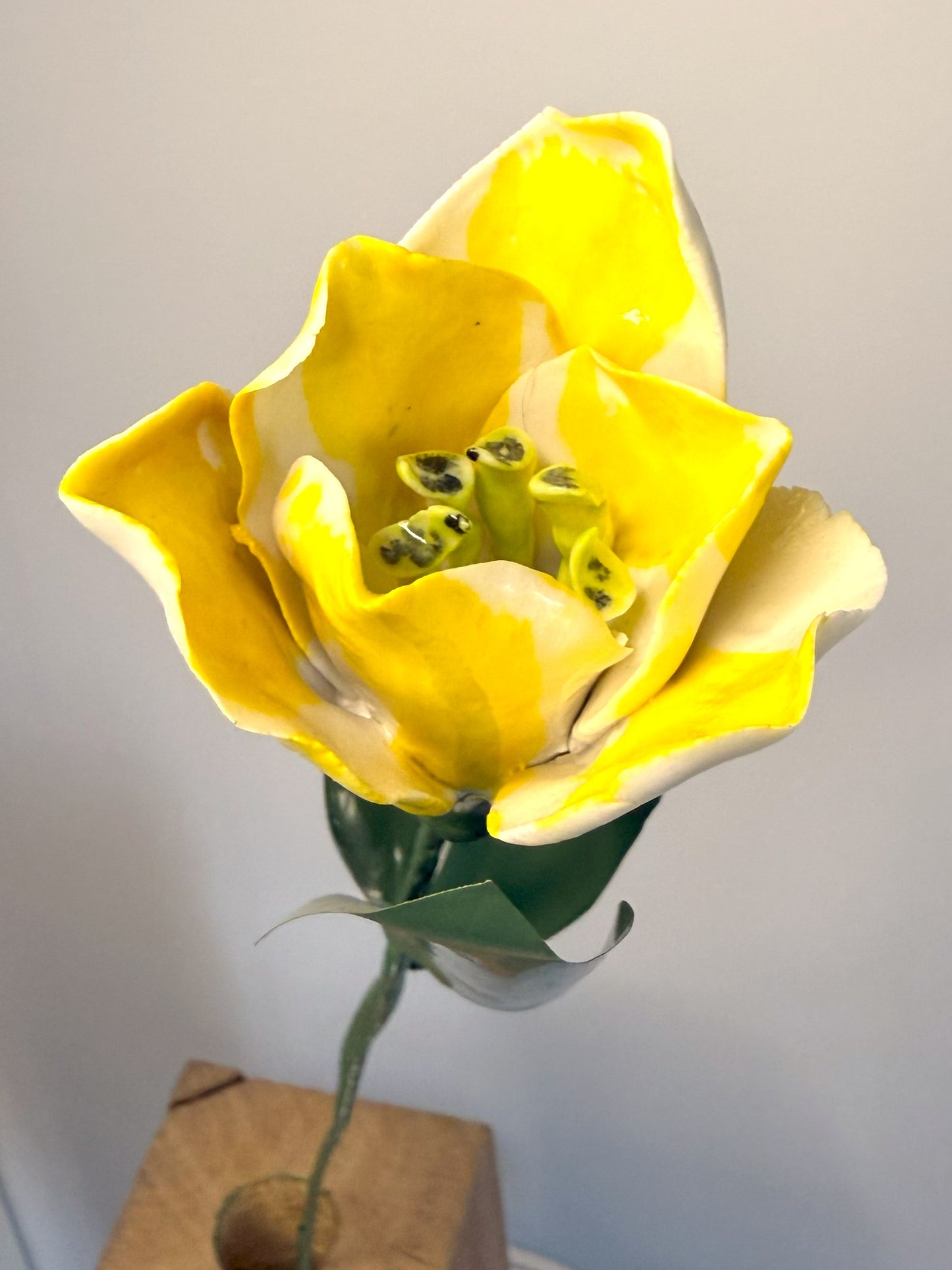 Tige de tulipe en porcelaine émaillée jaune, TUL-391-1-0-T