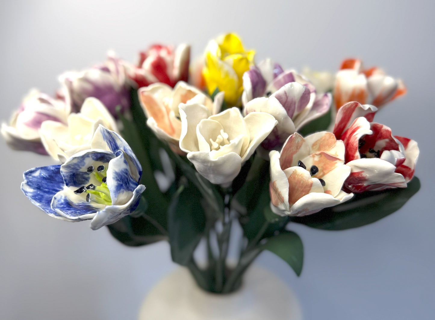Parrot tulip stem in pale pink glazed porcelain, TPO-316-1-0-T