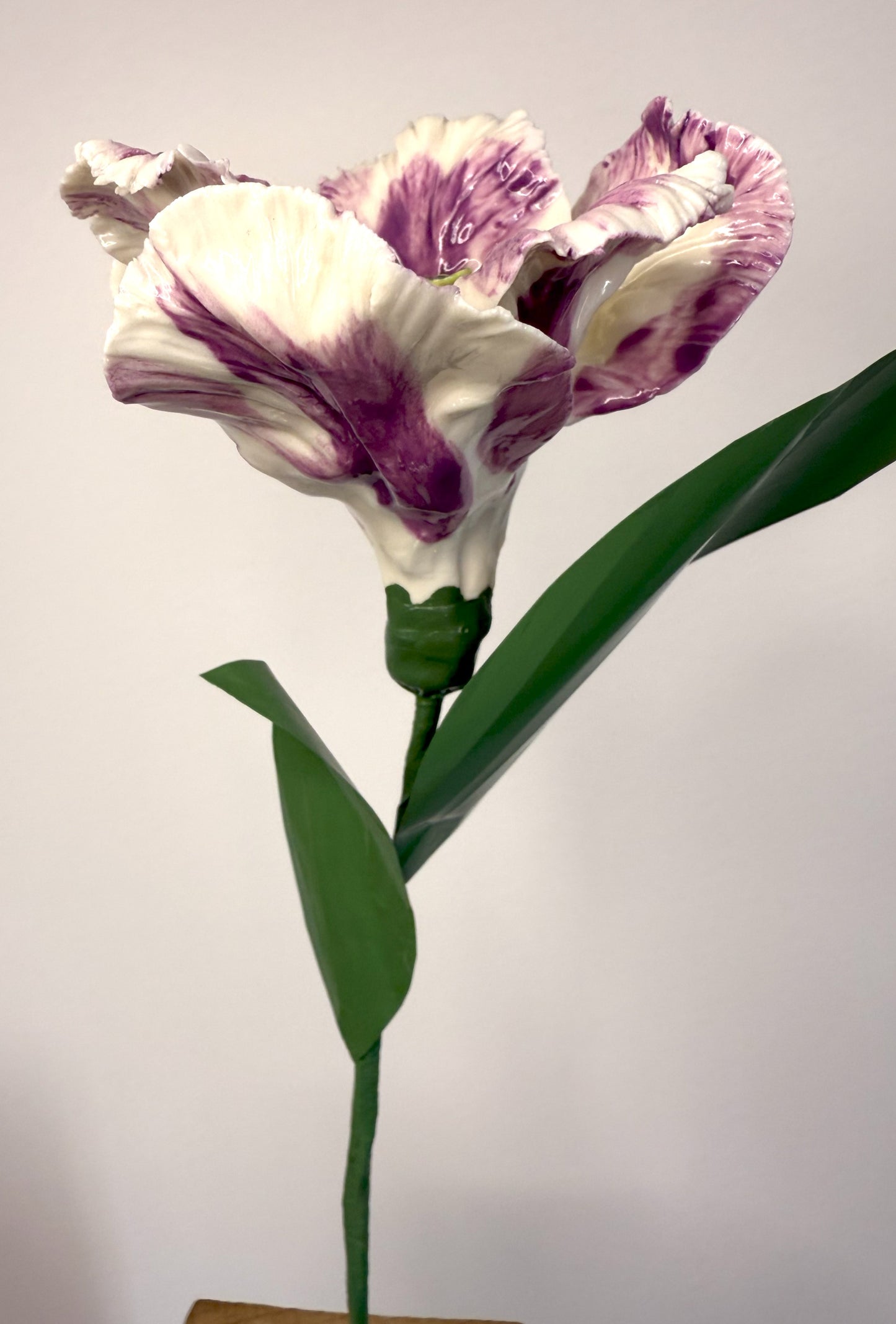 Tige de tulipe perroquet en porcelaine émaillée Violette, TPO-380-1-0-T