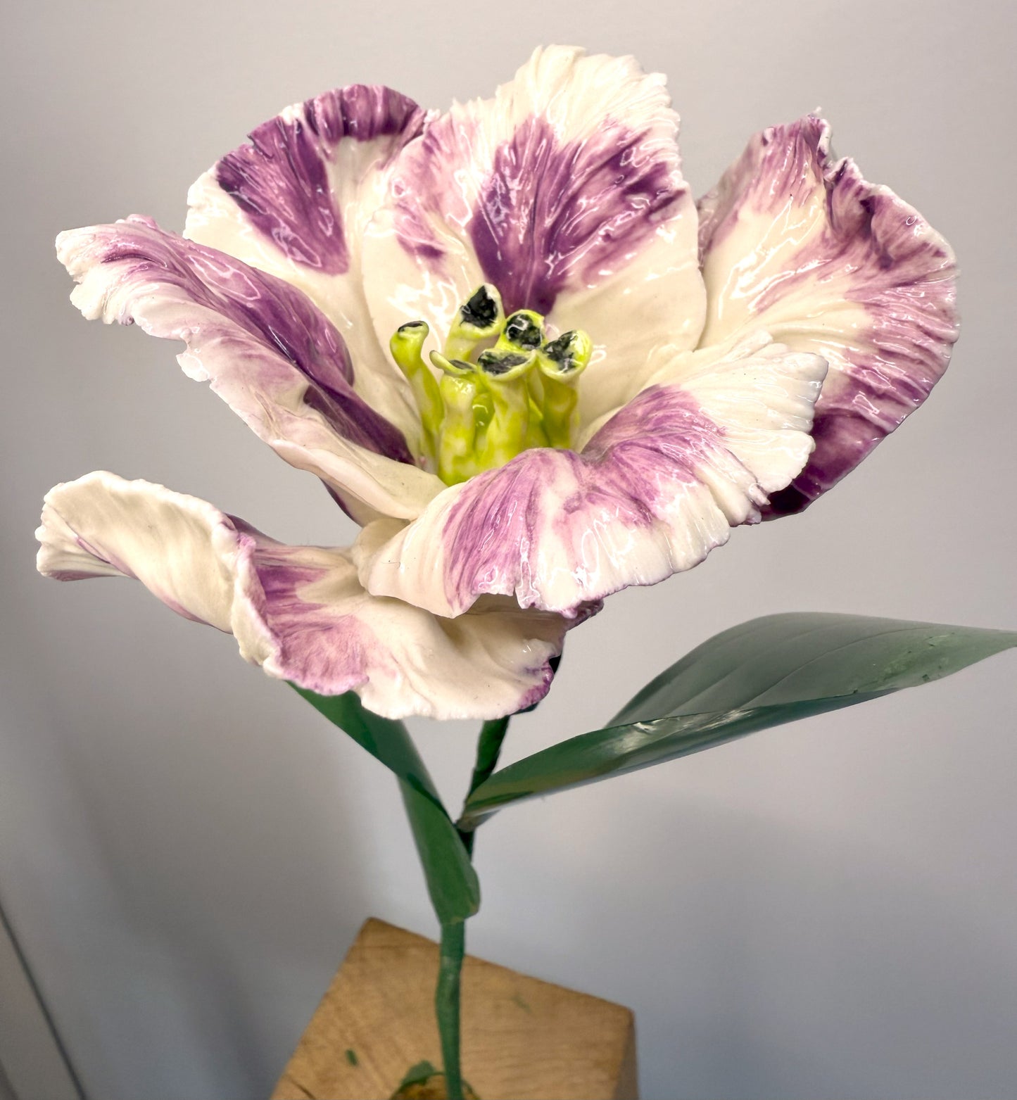 Tige de tulipe perroquet en porcelaine émaillée Violette, TPO-380-1-0-T