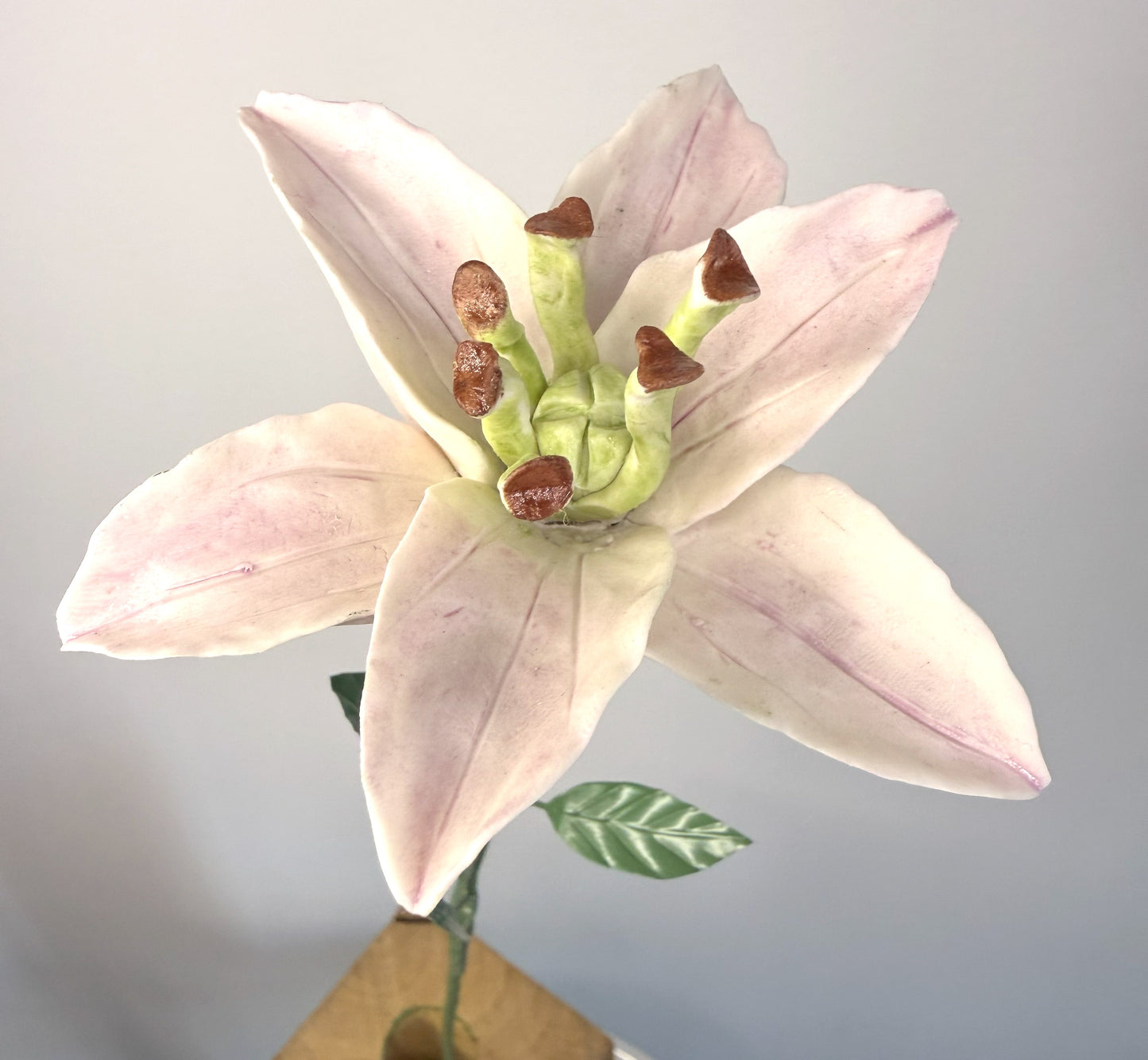 Tige de Lys en biscuit de porcelaine rose,LYS-33/94/66/49-0-1-T