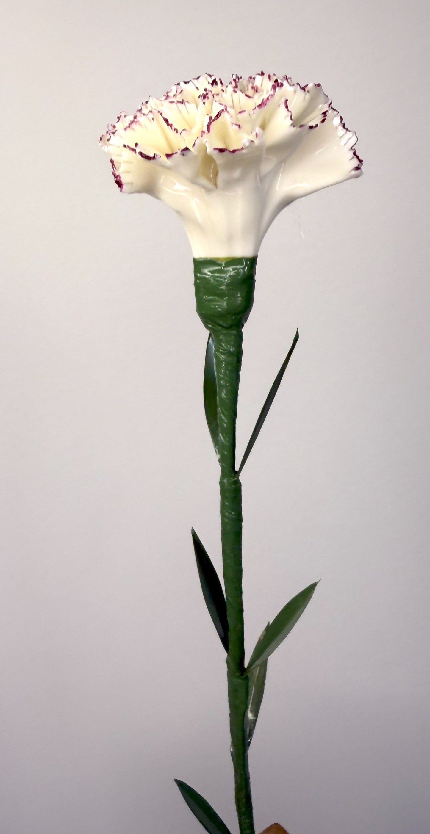 Tige d'oeillet en porcelaine émaillée liseré pourpre, OE-114-1-0-T