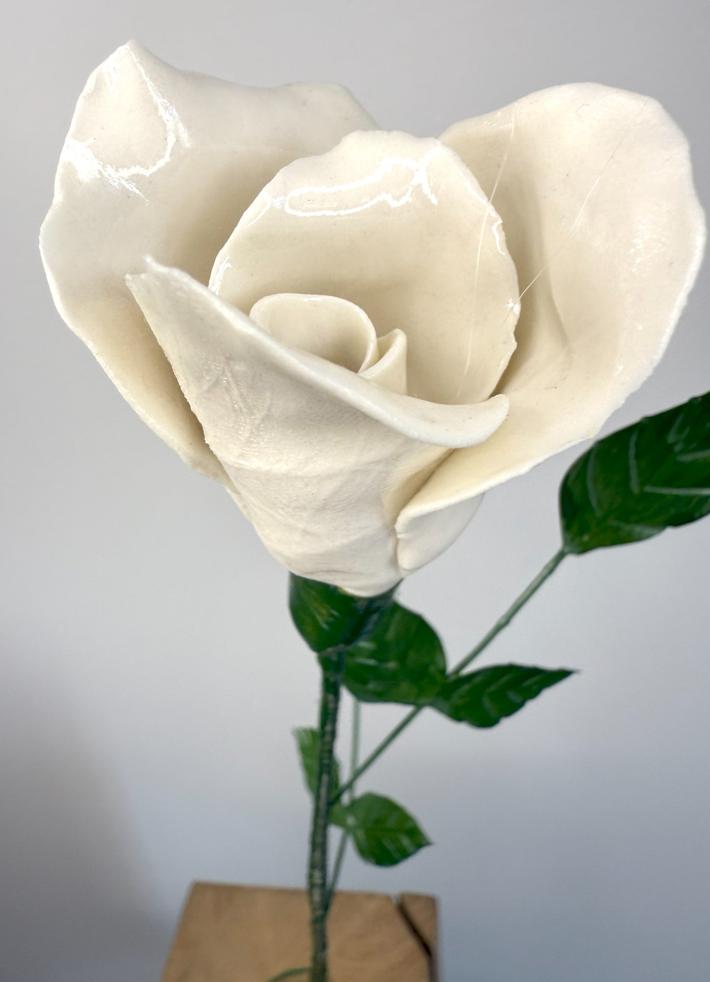 Tige de petite rose en porcelaine émaillée blanche, PRO-000-1-0-T