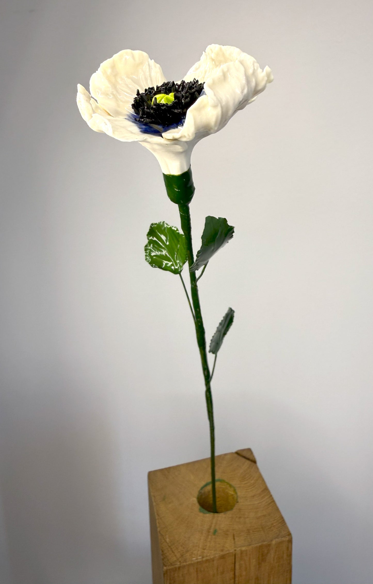 Tige de petit pavot en porcelaine émaillée bleu vif et blanche, PP-343/386/370-1-0-T