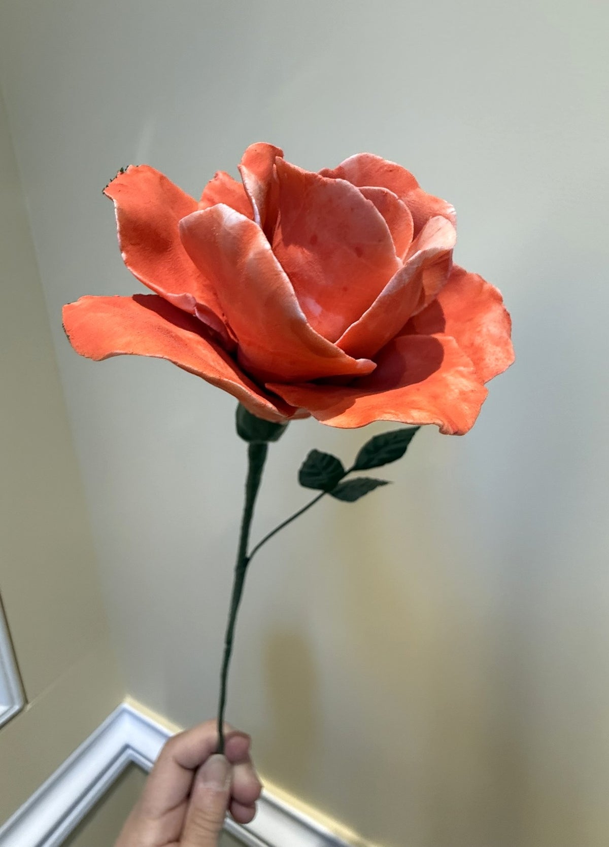 Tige de grande rose en biscuit de porcelaine orange GRO-ENG-orange-T