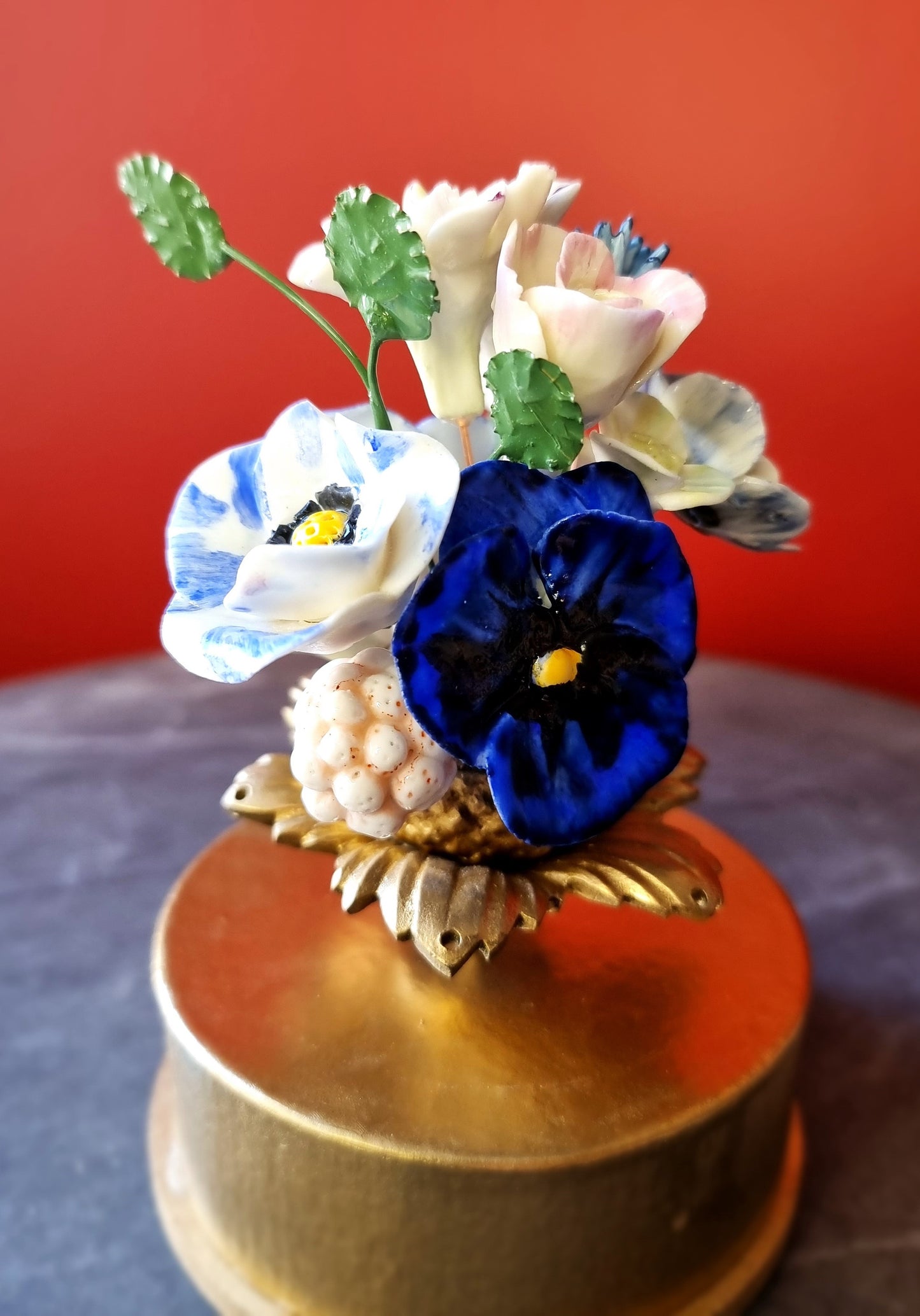 Boîte à musique fleurs porcelaine 001