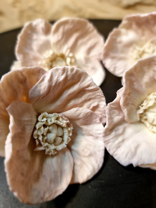 Porcelain flower 064