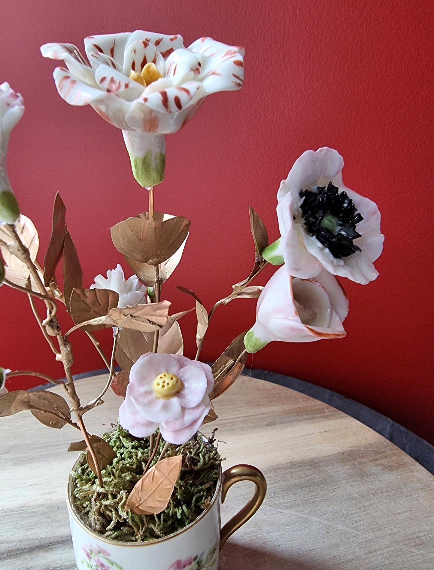 Pompadour porcelain flower 005