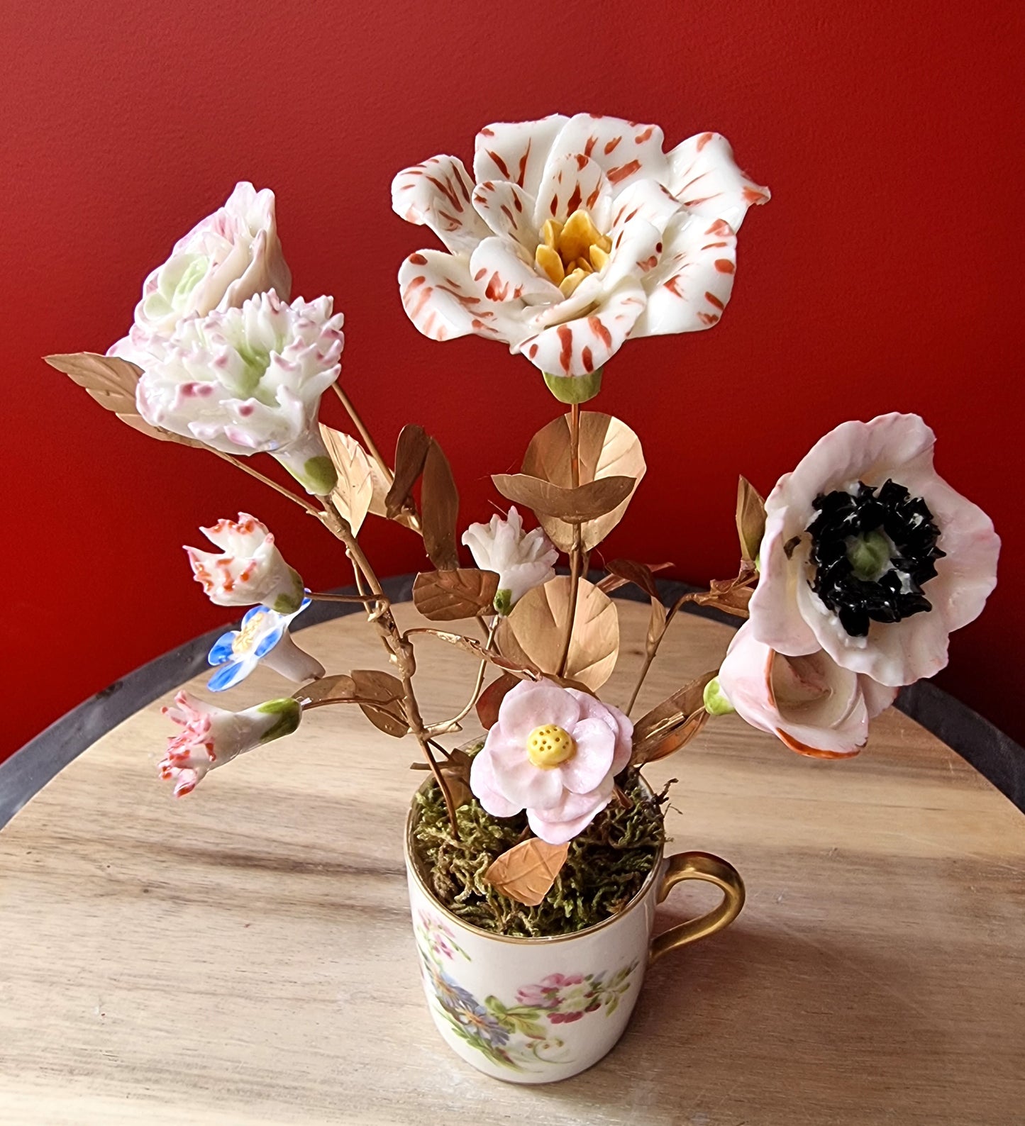 Pompadour porcelain flower 005