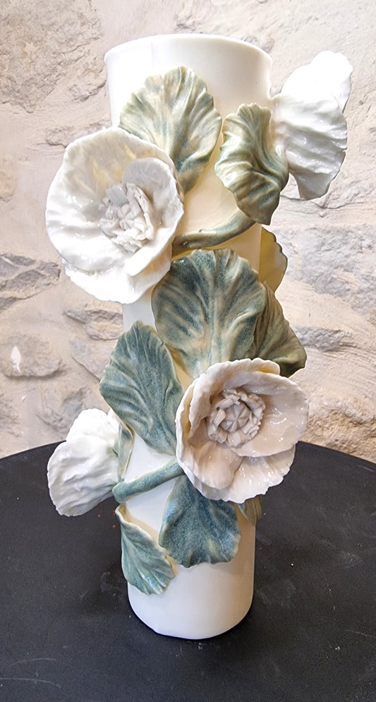 Porcelain flower vase 004