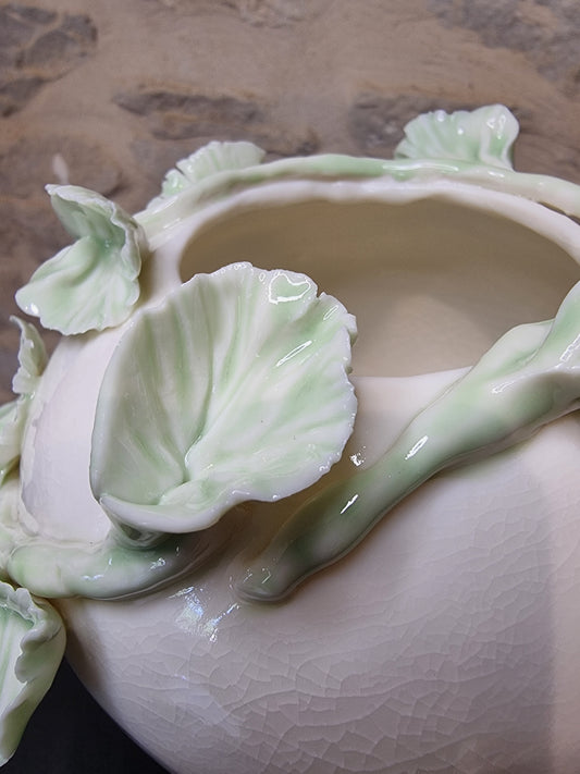 Porcelain flower vase 005