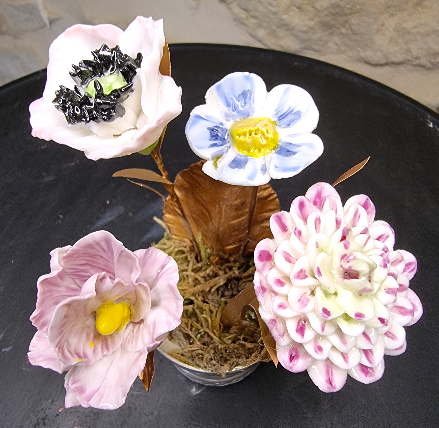 Pompadour porcelain flower 009
