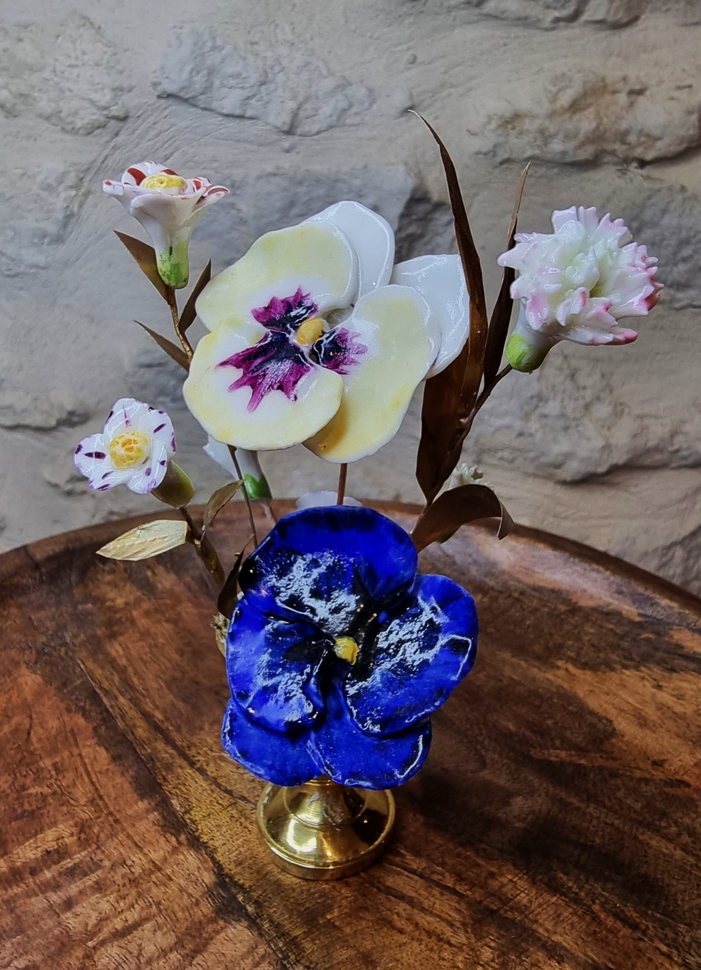 Pompadour porcelain flower 007