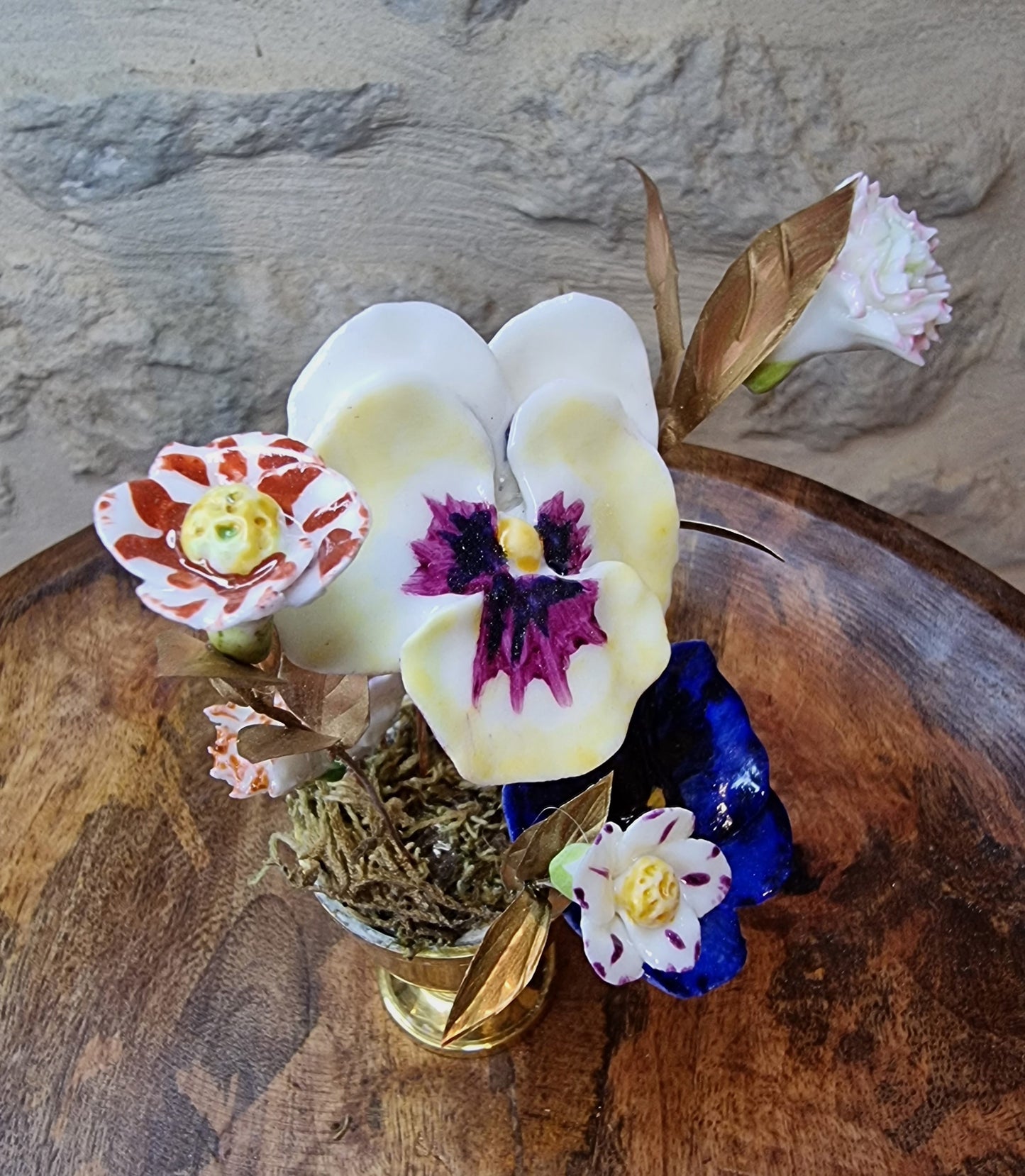 Pompadour porcelain flower 007