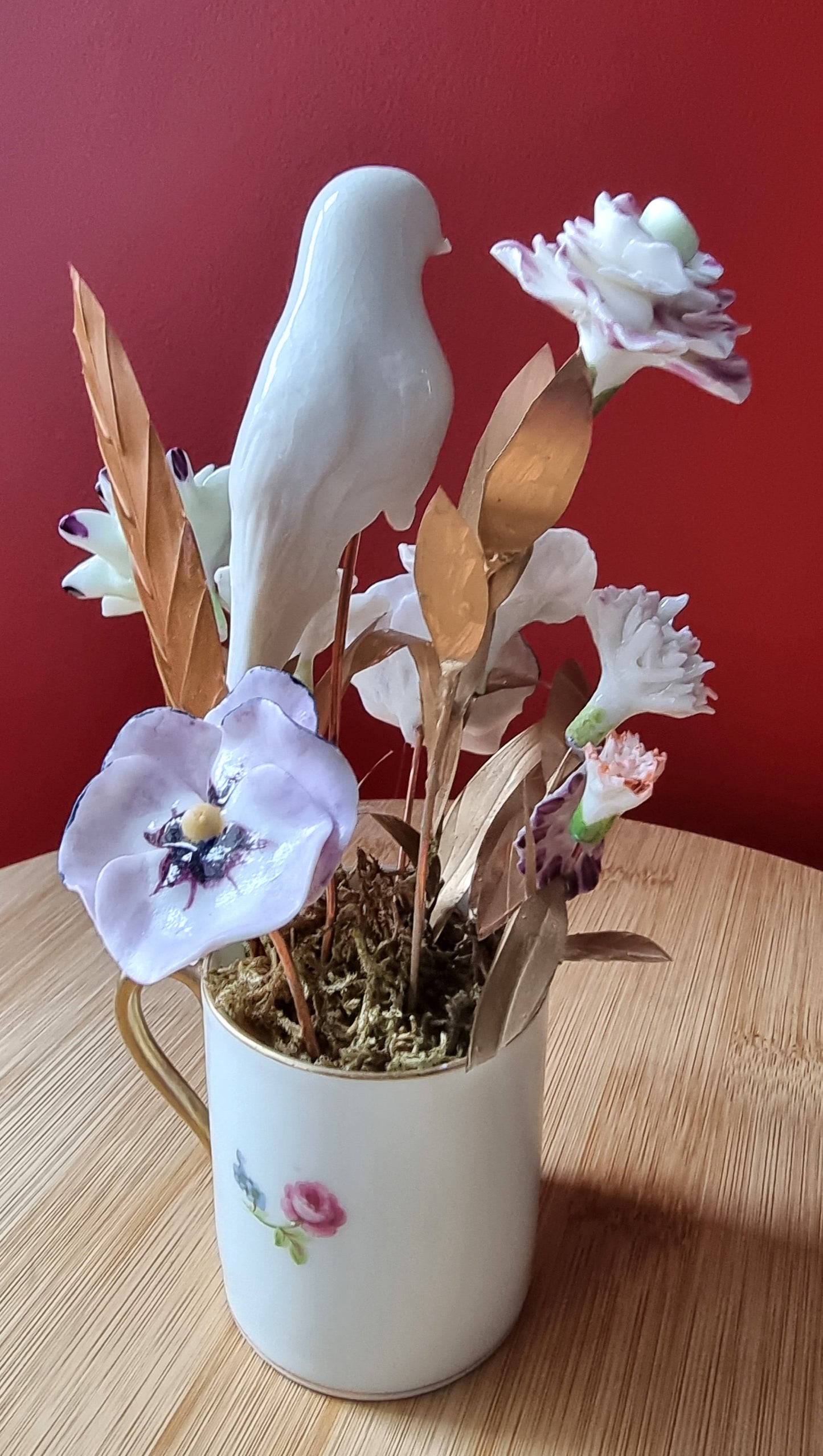 Pompadour porcelain flower 010