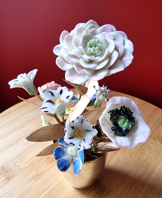 Pompadour porcelain flower 011