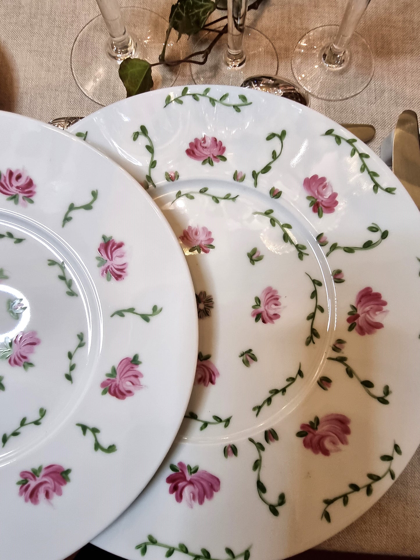 Décor peint  à la main  assiette 001