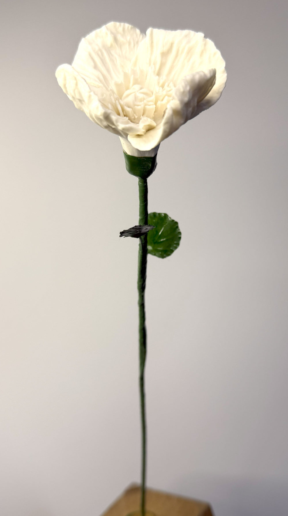 Small poppy stem in white porcelain bisque, PP-000-0-1-T