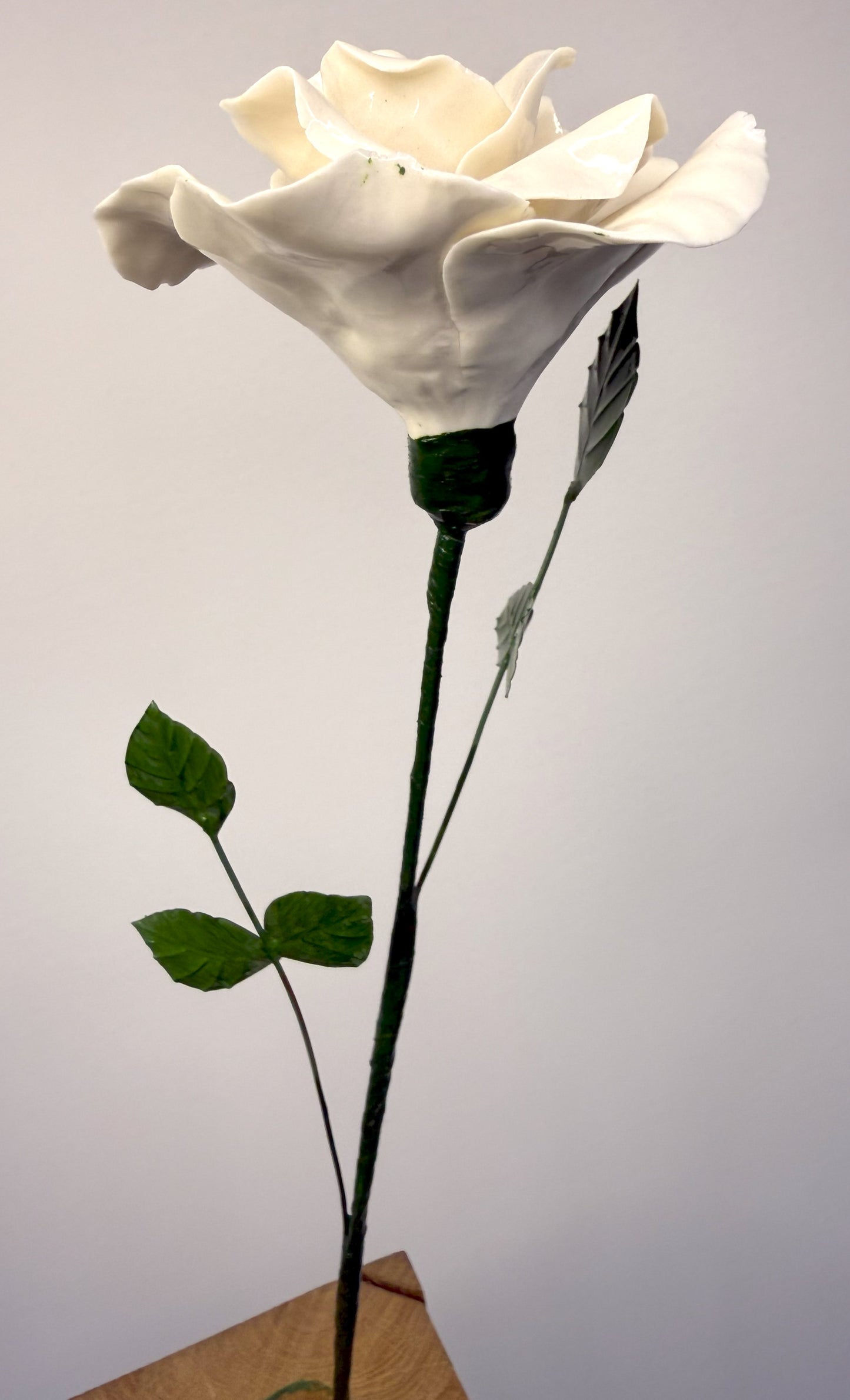 Tige de grande rose en porcelaine émaillée blanche,GRO-000-1-0-T