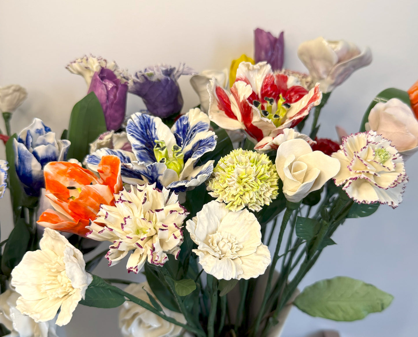 Bouquet de fleurs en porcelaine