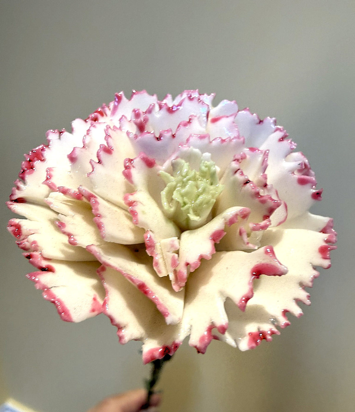 Tige d'oeillet en porcelaine émaillée liseré rose coeur vert OE-lisrose-coeurvert-T