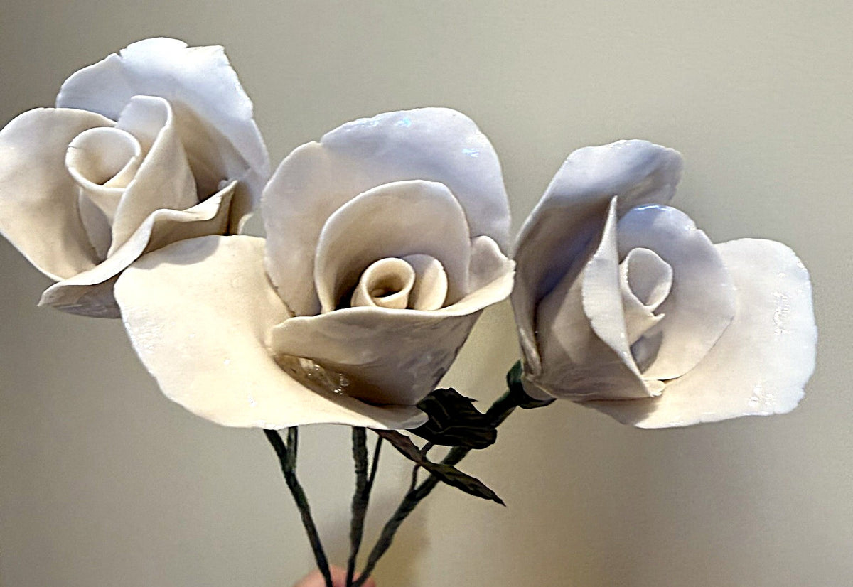 Tige de petite rose en porcelaine émaillée blanche PRO-emailblanc-T