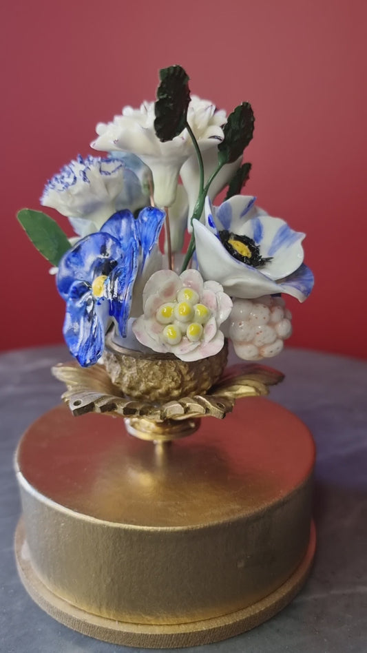 Porcelain flower music box 001